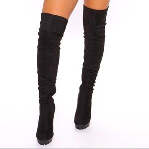 Blk thigh high boots, blk Fanny pack